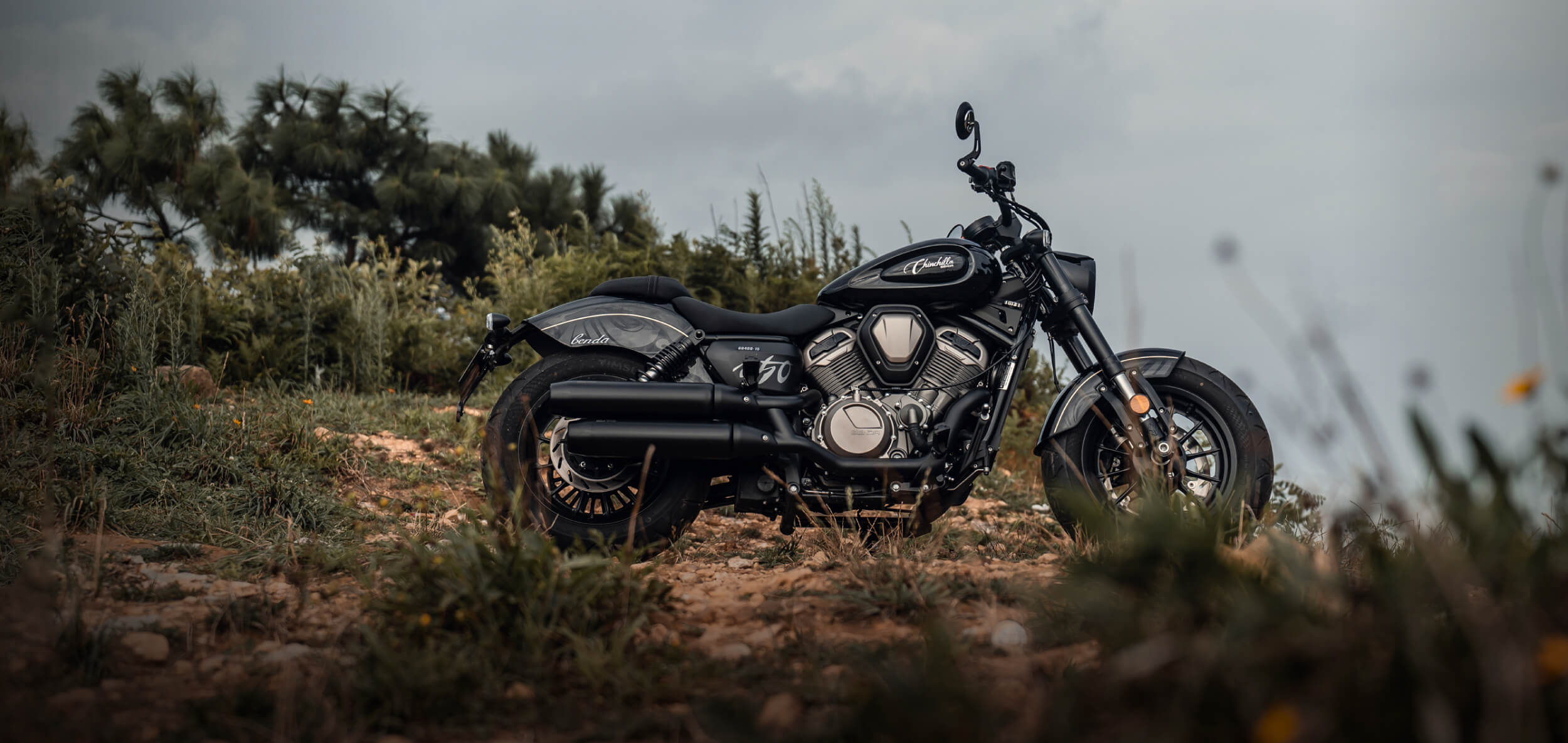 Moto Benda LFC 700 disponible chez X&nbsp;Crossroads au Luxembourg