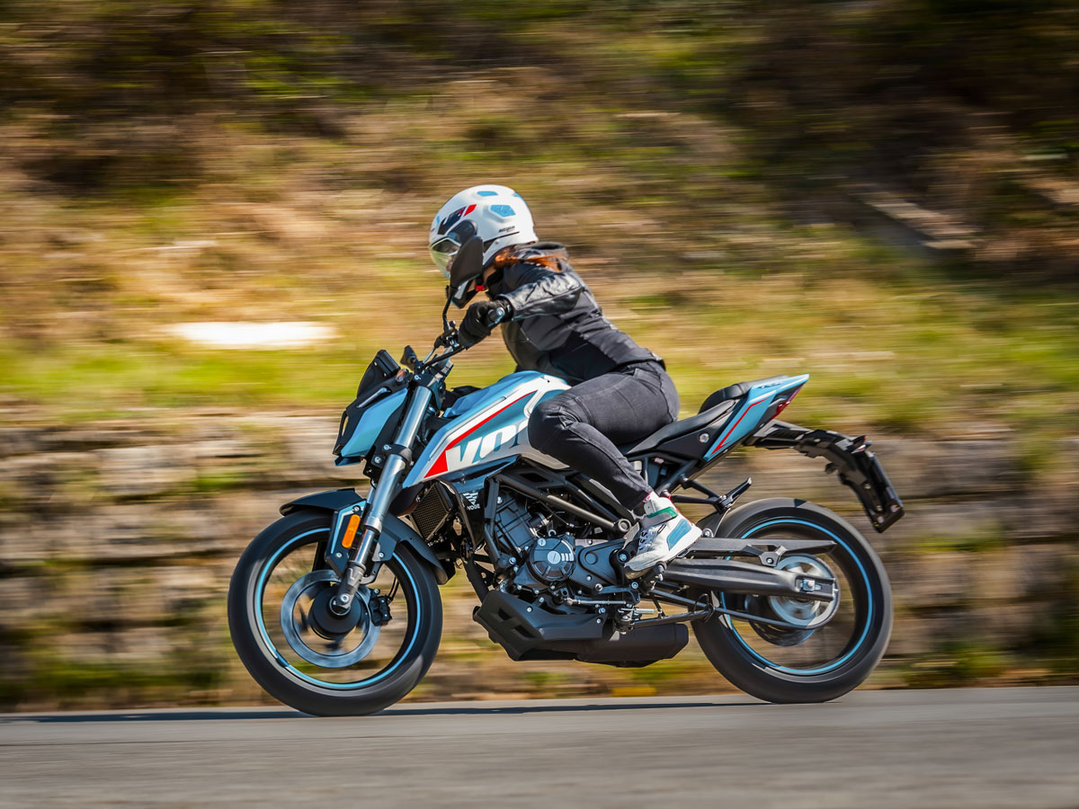 Voge R125 chez X Crossroads Luxembourg